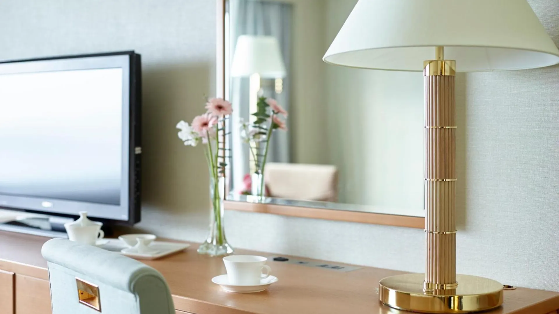 Hotel Okura Kobe 5*,